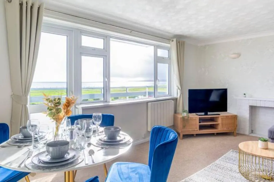Apartman Trendy Sea View 2 Bedroom Sleeps 6 - Free Parking Bournemouth