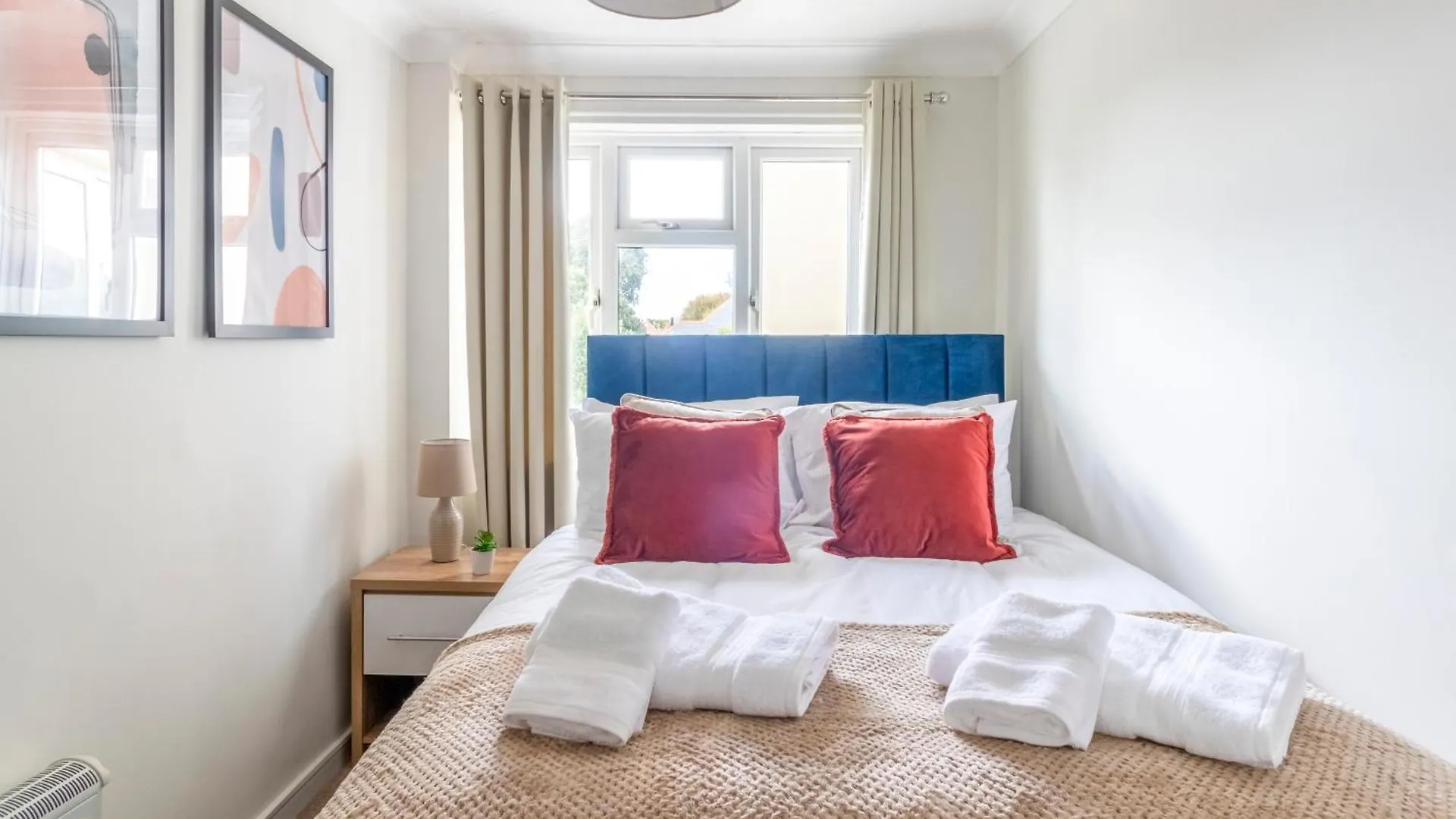 Trendy Sea View 2 Bedroom Sleeps 6 - Free Parking Μπόρνμουθ Διαμέρισμα