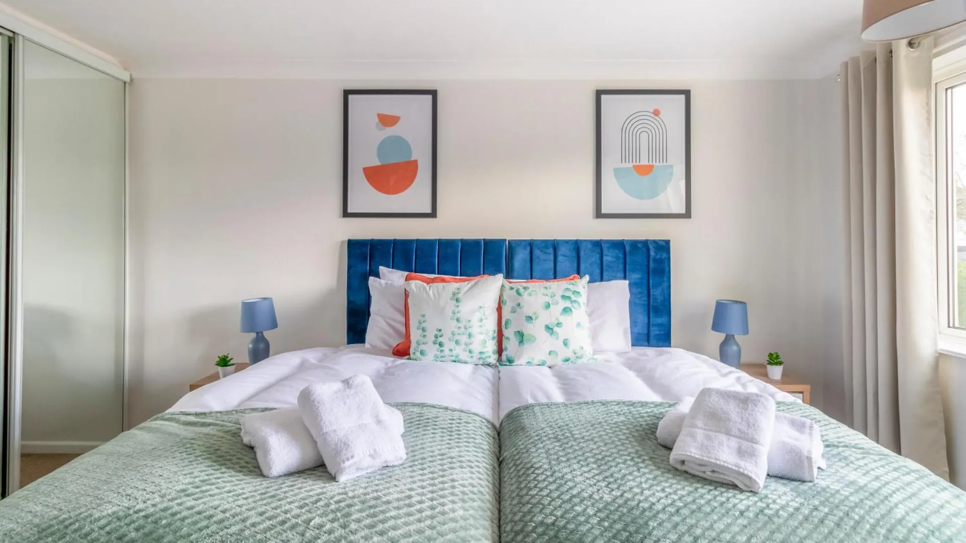 Διαμέρισμα Trendy Sea View 2 Bedroom Sleeps 6 - Free Parking Μπόρνμουθ